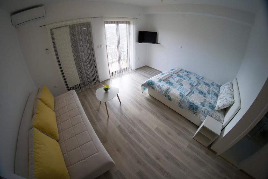 Apartmani Ivkovic+ Требинье Экстерьер фото