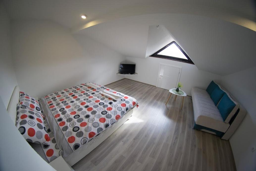 Apartmani Ivkovic+ Требинье Экстерьер фото