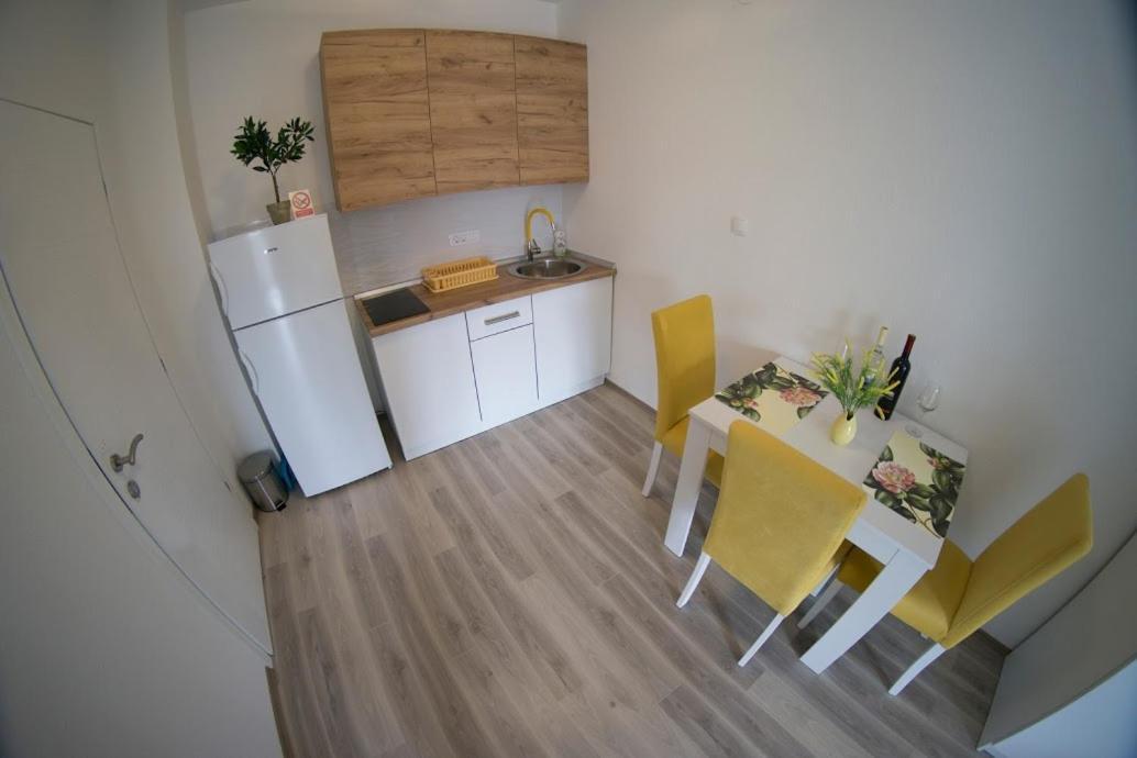 Apartmani Ivkovic+ Требинье Экстерьер фото