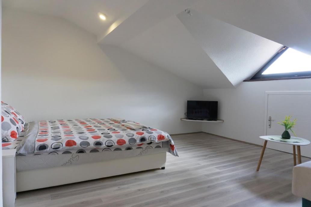 Apartmani Ivkovic+ Требинье Экстерьер фото