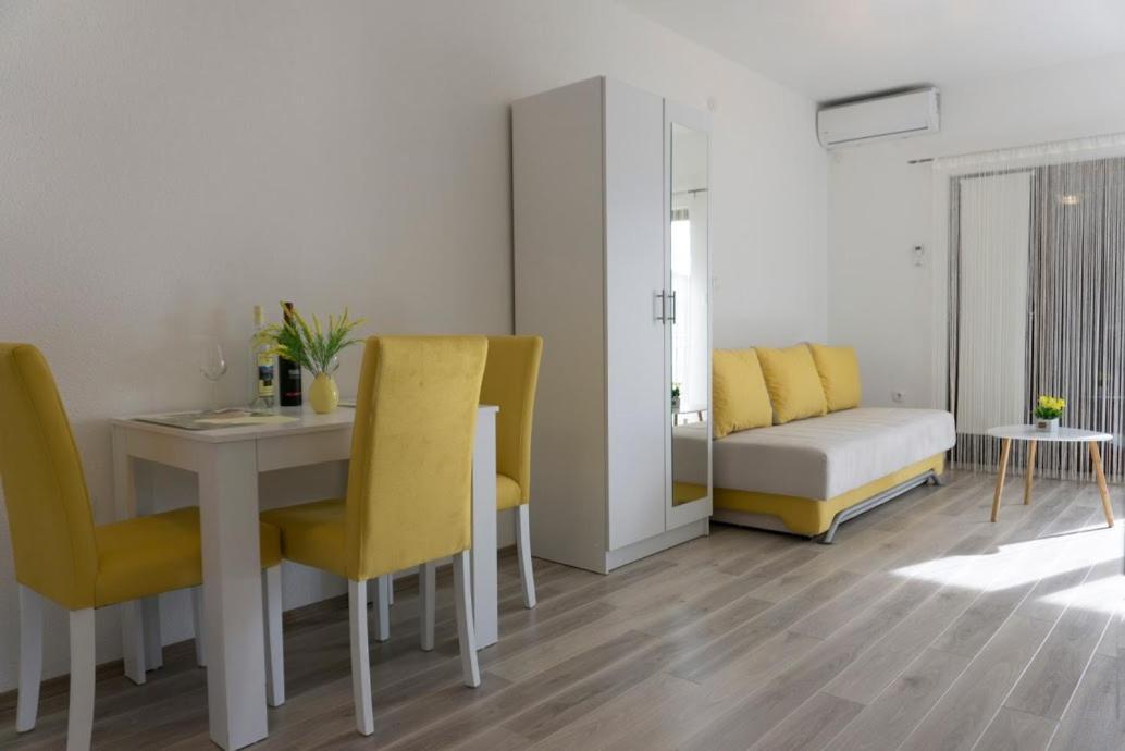 Apartmani Ivkovic+ Требинье Экстерьер фото